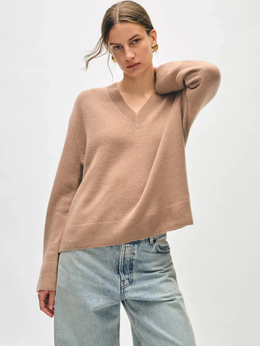 Best White + Warren cashmere relaxed v neck TrueCamel