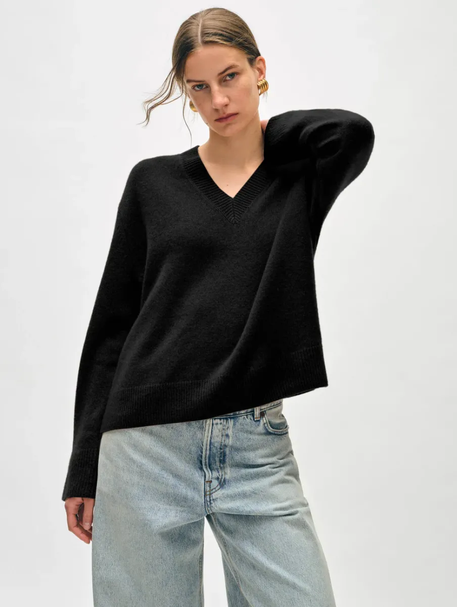 Discount White + Warren cashmere relaxed v neck Black