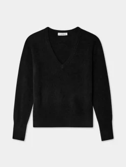 Discount White + Warren cashmere v neck Black
