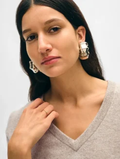 Sale White + Warren cashmere v neck SandWispHeather
