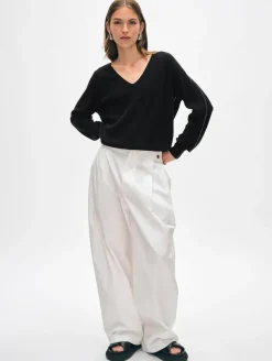 Online White + Warren cotton linen tipped v neck Black/White